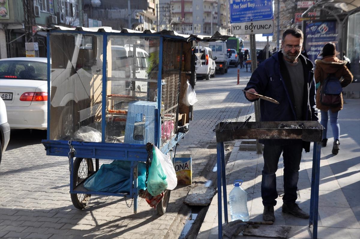 Suriyeli avukat Türkiye'de kebapçı oldu