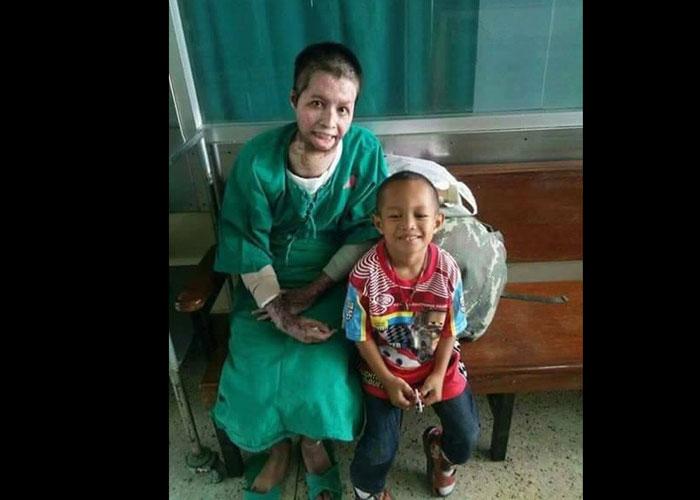 Tayland'da kıskanç koca eşini yaktı