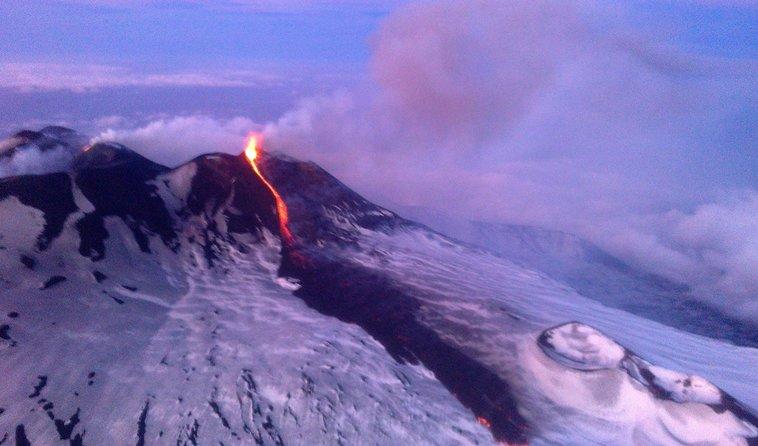 Etna Yanardağı faaliyete geçti