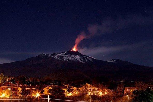 Etna Yanardağı faaliyete geçti