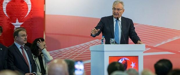 Deniz Baykal Fransa'da 'hayır' istedi