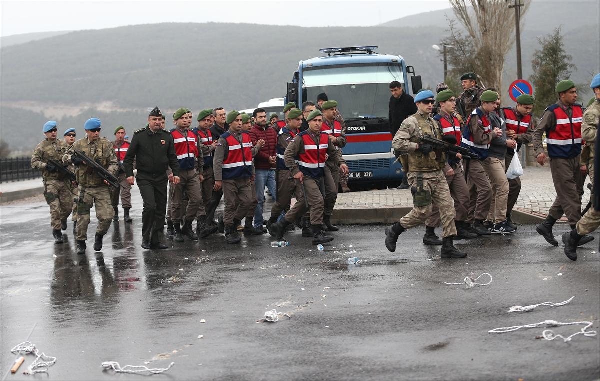 Eski Yaver Ali Yazıcı ve Kuzu'ya ipli protesto