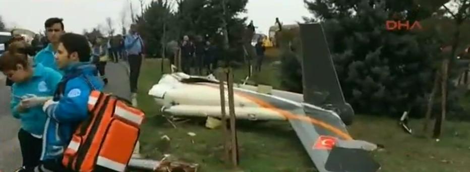 Büyükçekmece'de helikopter düştü