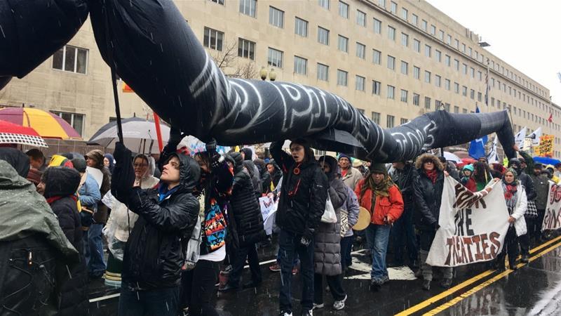 Washington'da yerliler petrol boru hattını protesto etti