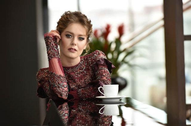 Burcu Biricik makyajsız fotoğrafını paylaştı