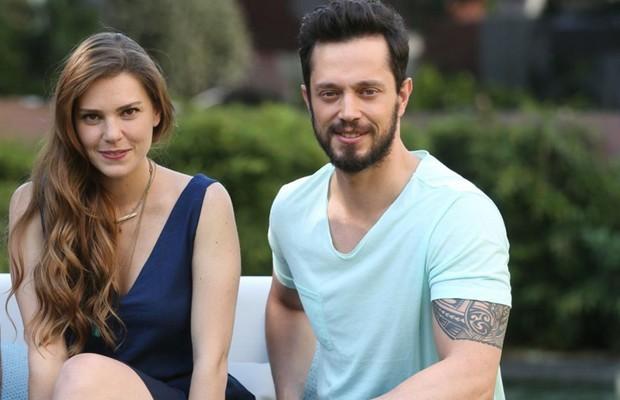 Murat Boz'a Aslı Enver'in öpüşme sahneleri soruldu