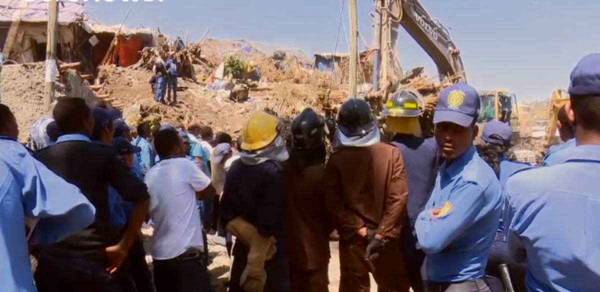 Etiyopya'da çöp tepeleri evleri yıktı: 46 ölü