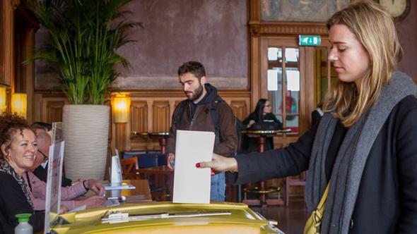 Hollanda'da seçime rekor katılım