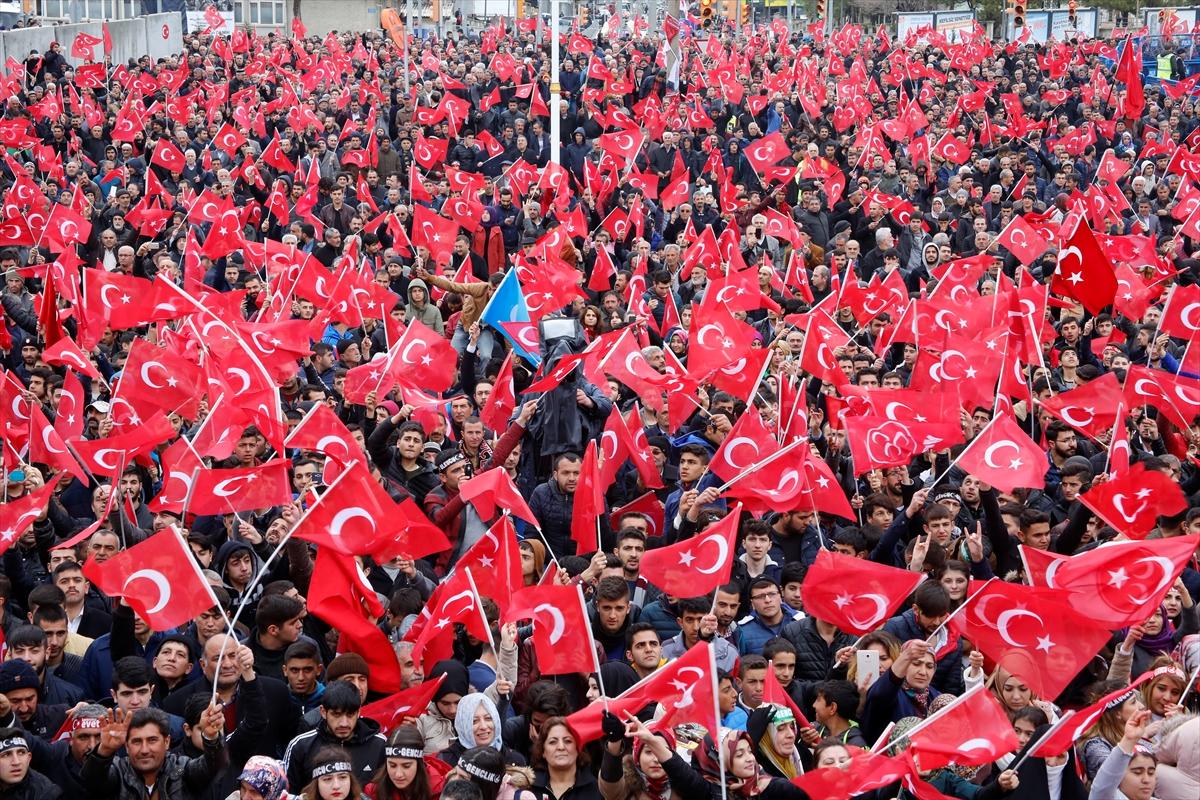 Devlet Bahçeli sahalara indi