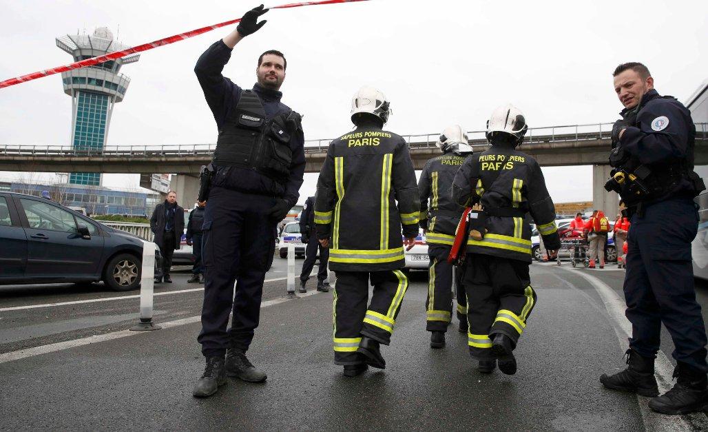 Paris'te iki terör saldırısı birden yaşandı