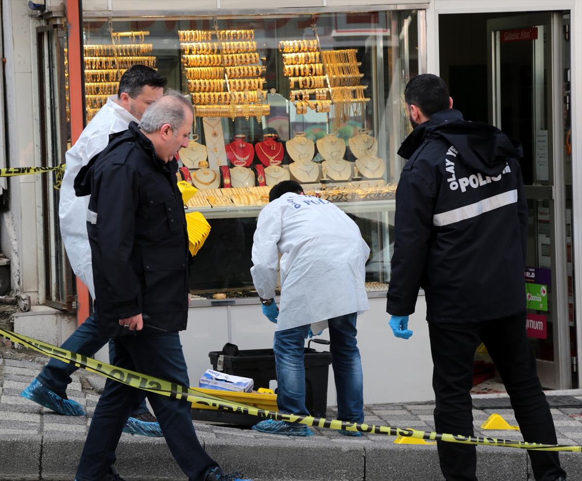 İstanbul'da soygun girişimi: Kuyumcu kalp krizi geçirdi