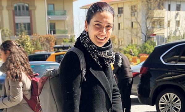 Makyajsız Bergüzar Korel