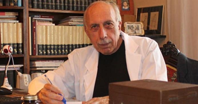 Doktorlar 'hayır' yürüyüşü yaptı