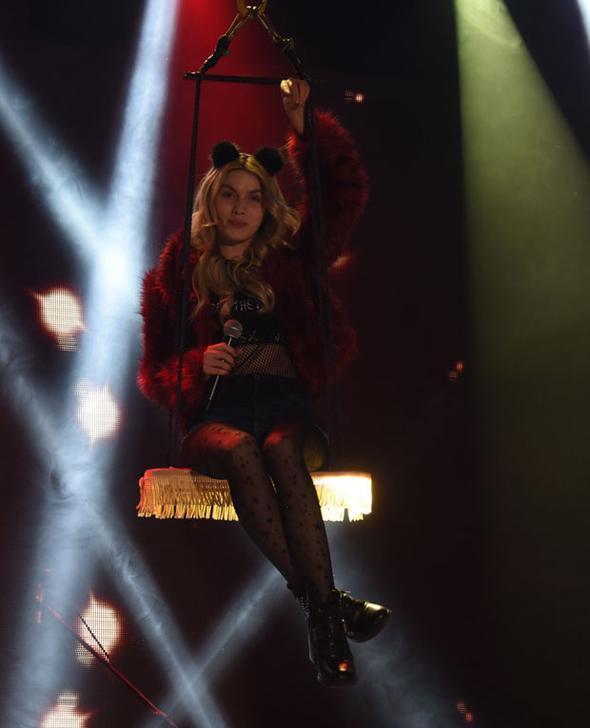 Demet Akalın'dan Aleyna Tilki sürprizi