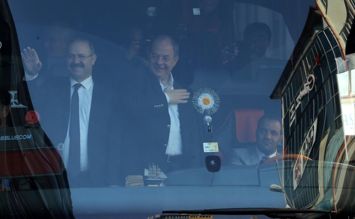 Bakan Recep Akdağ'dan bozkurt selamı