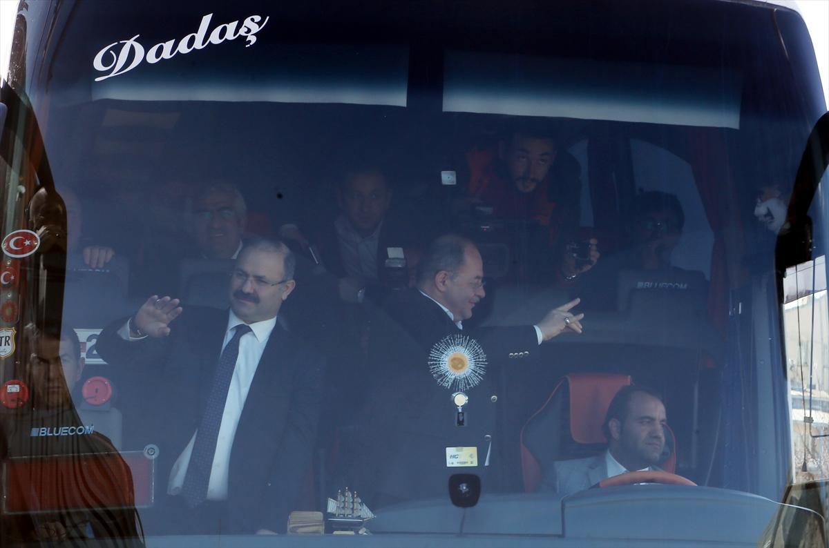 Bakan Recep Akdağ'dan bozkurt selamı