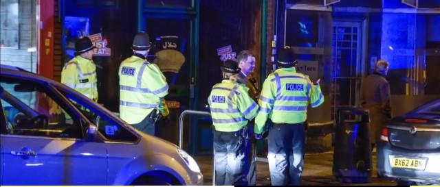 İngiliz polisinden 'terör saldırısı' baskını