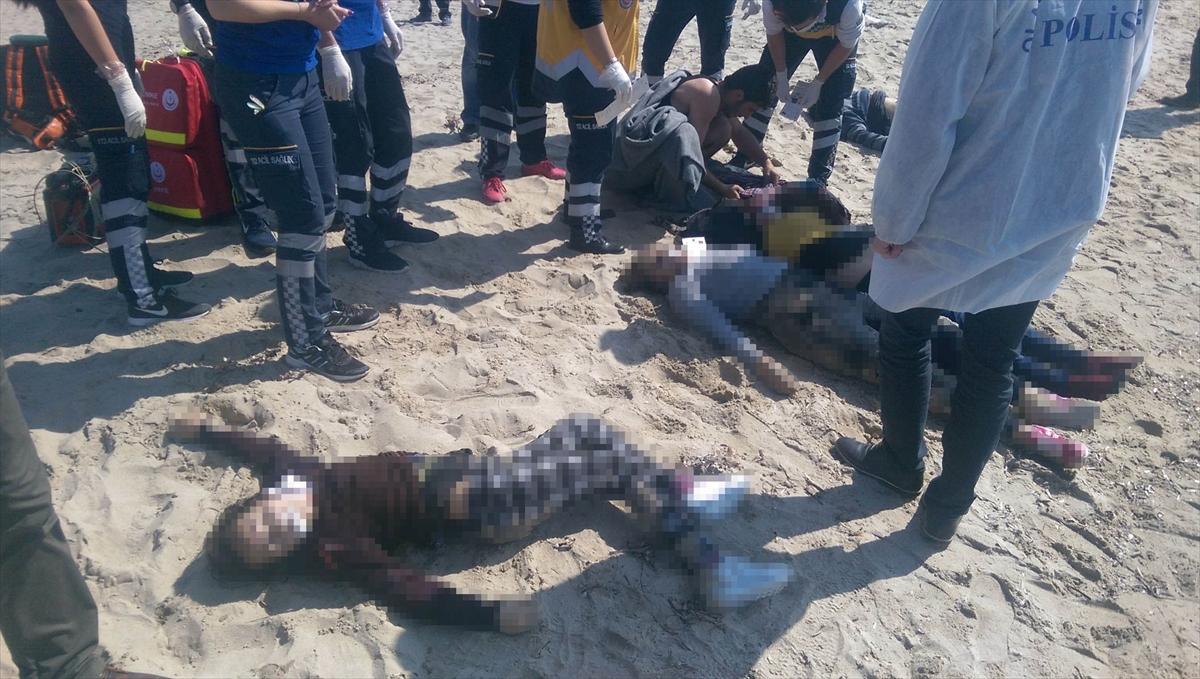 Kuşadası açıklarında göçmen botu battı