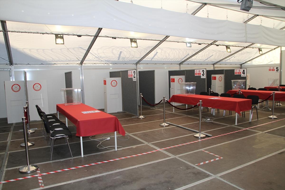 Referandum için Almanya'da sandıklar hazırlandı