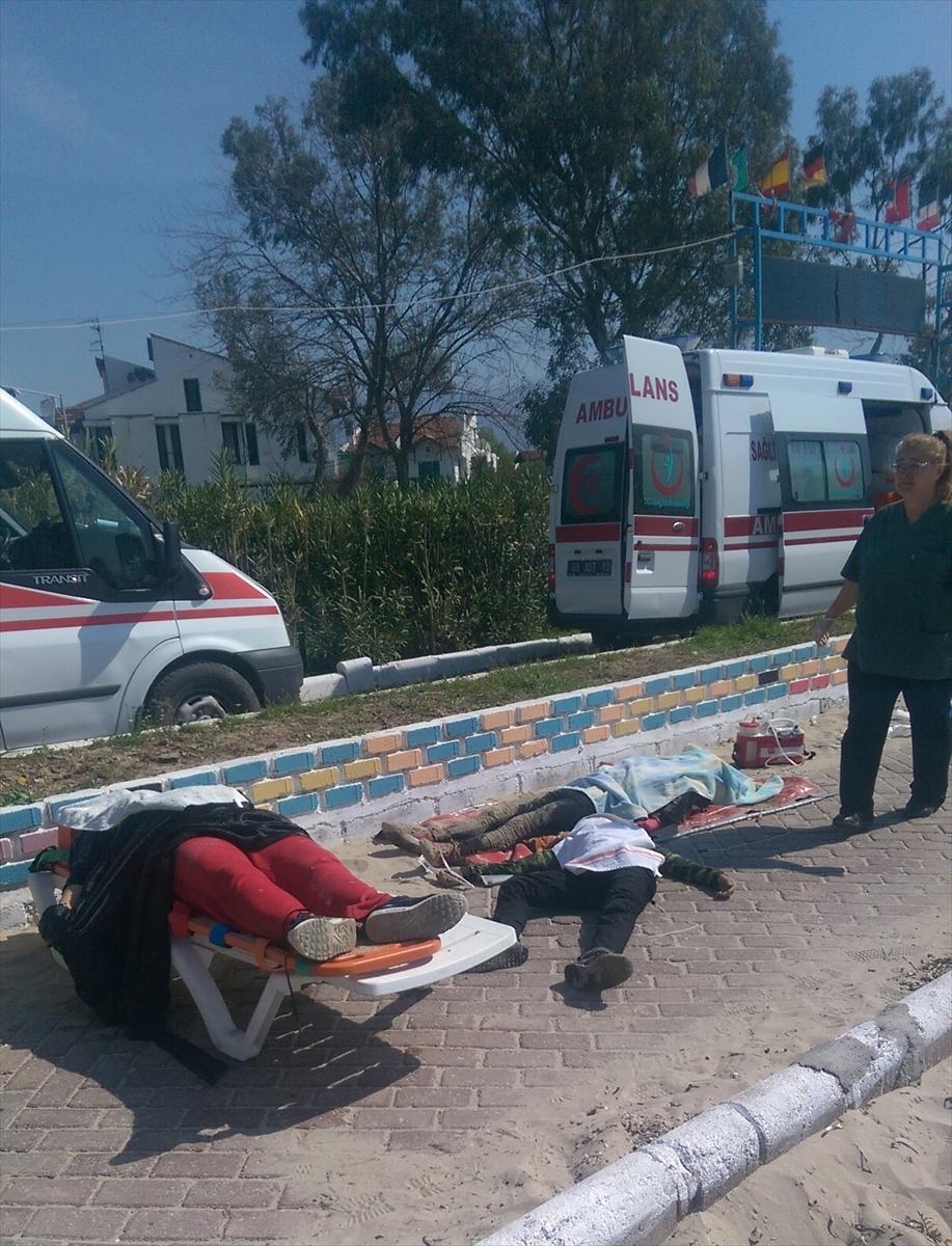 Kuşadası açıklarında göçmen botu battı