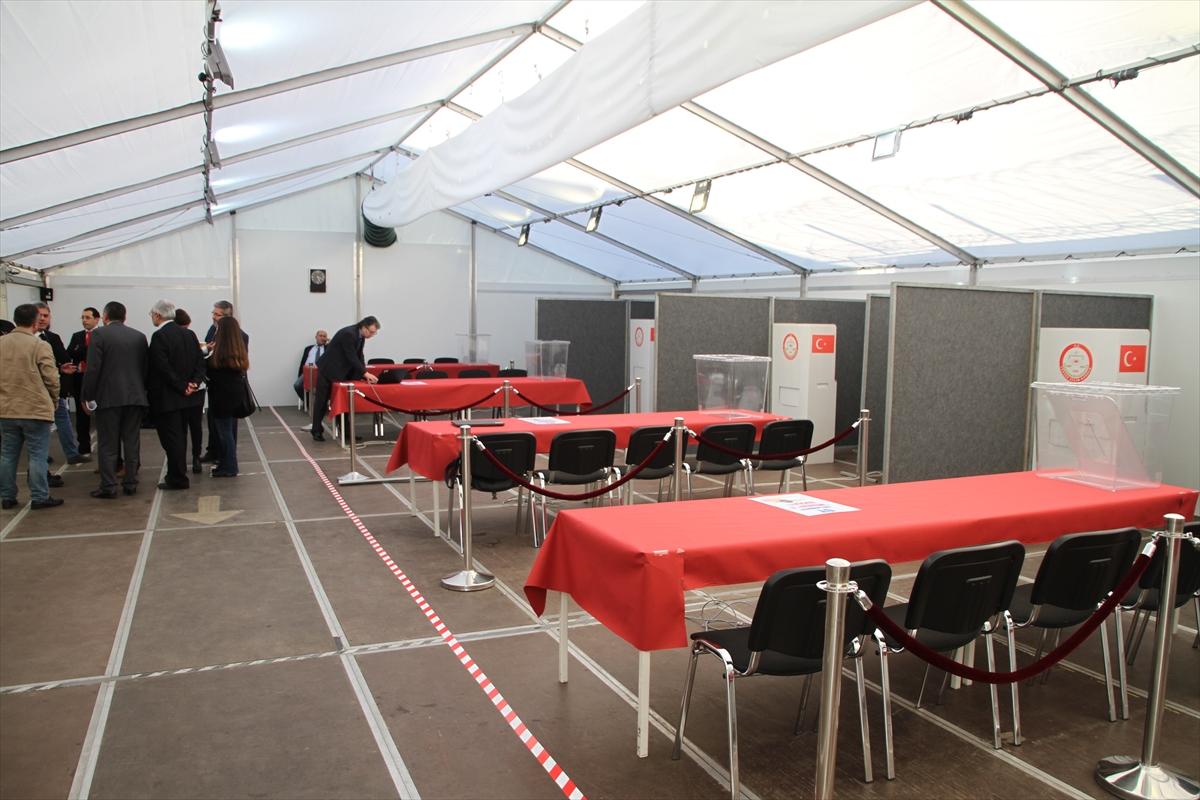 Referandum için Almanya'da sandıklar hazırlandı