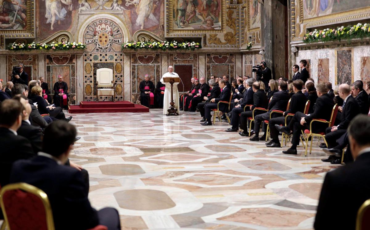 Papa: AB kendini sorgulamalı