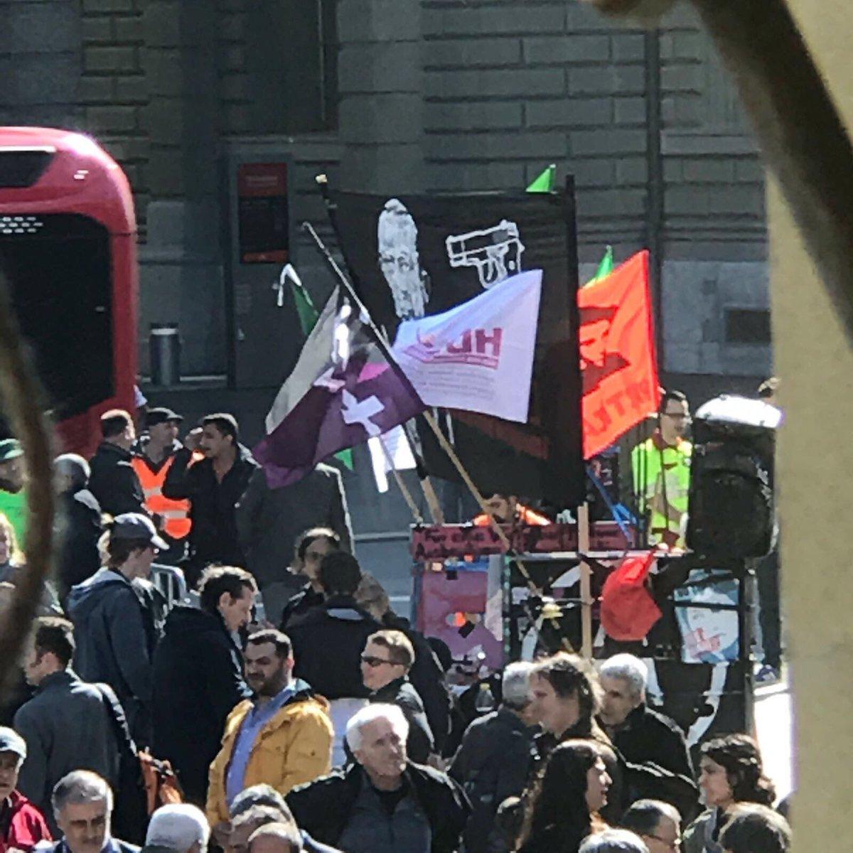 İsviçre'de 'Kill Erdoğan' pankartlı hayır kampanyası