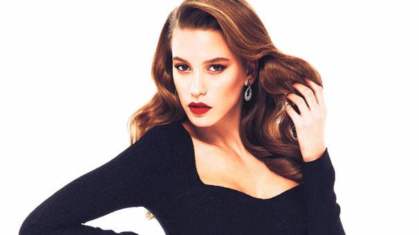 Serenay Sarıkaya 1 sene bekleyecek