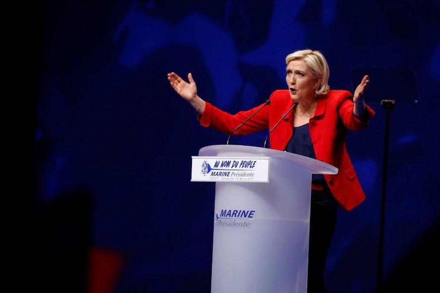 Le Pen, Rusya iddialarını reddetti