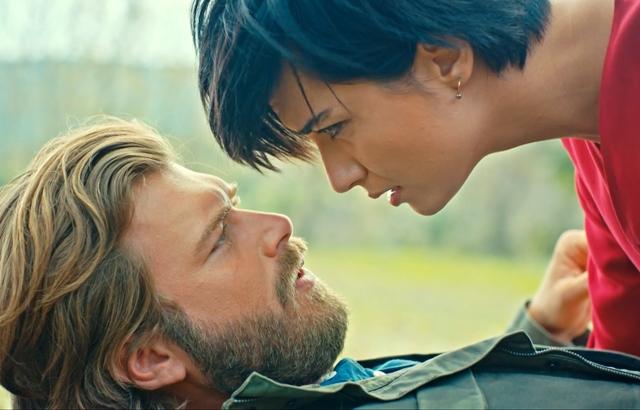 Kıvanç Tatlıtuğ Amerika yolcusu