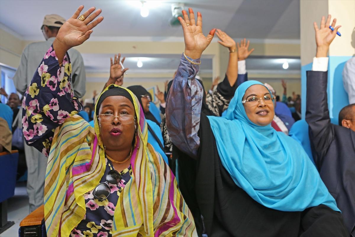 Somali'de yeni hükümet güvenoyu aldı