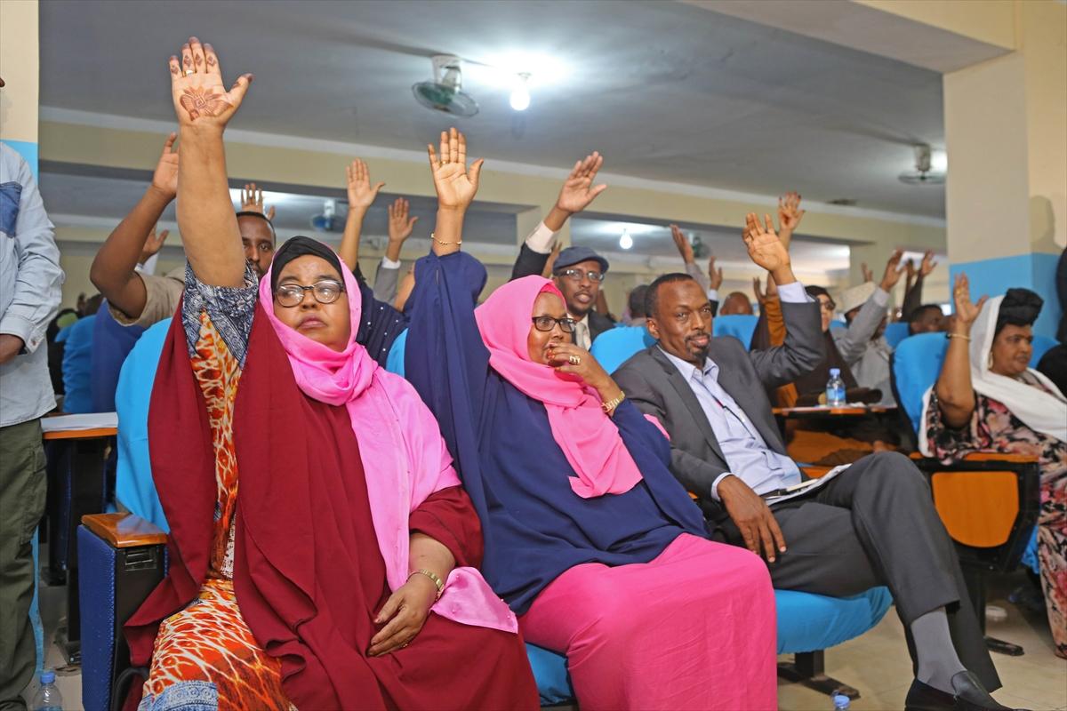 Somali'de yeni hükümet güvenoyu aldı