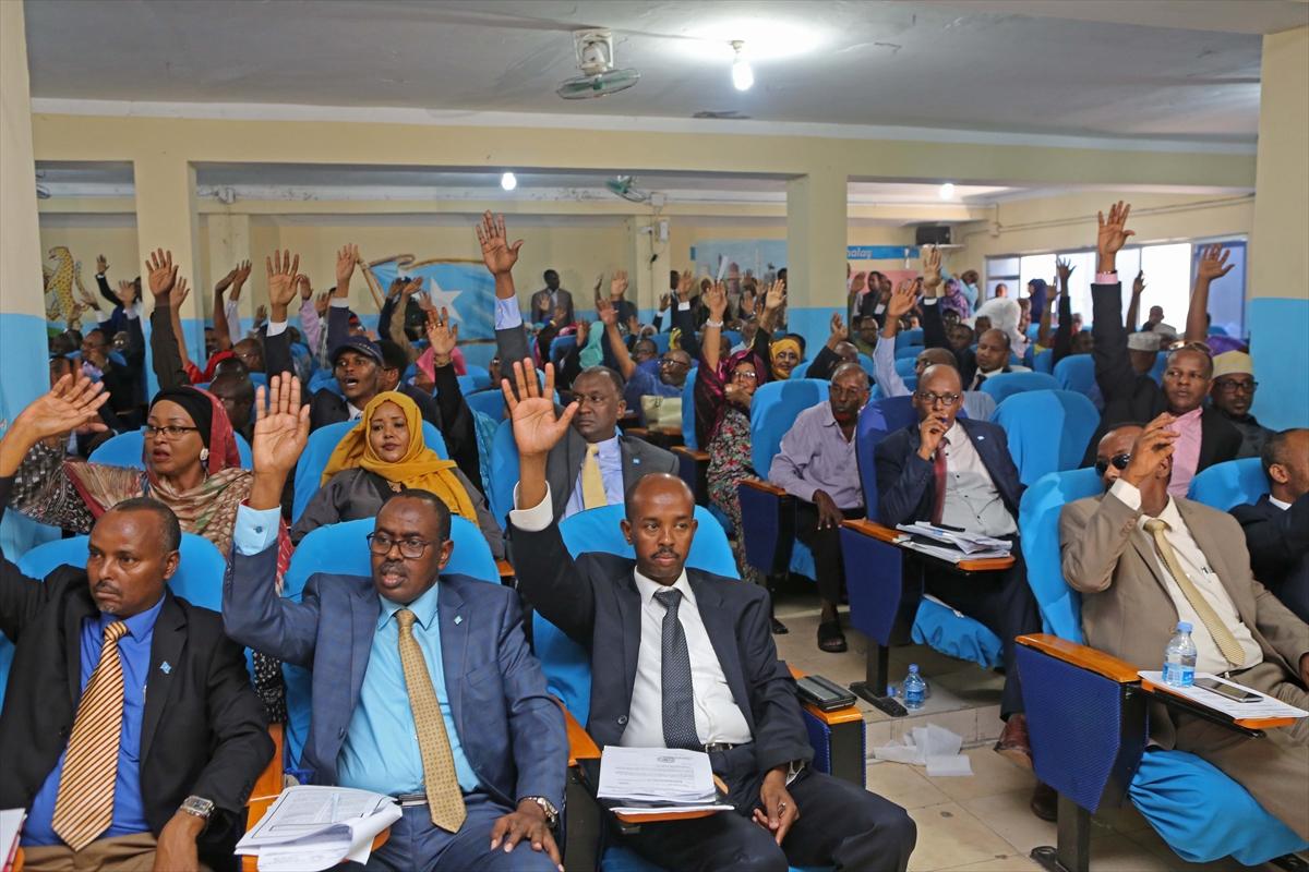 Somali'de yeni hükümet güvenoyu aldı
