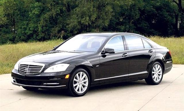 Süleyman Demirel'in zırhlı aracı Aziz Yıldırım'da