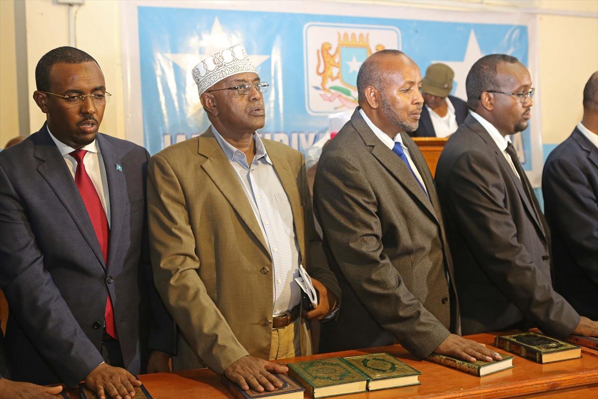 Somali'de yeni hükümet güvenoyu aldı