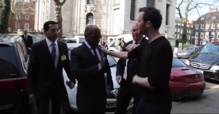 Suudi Bakan Londra'da protesto edildi