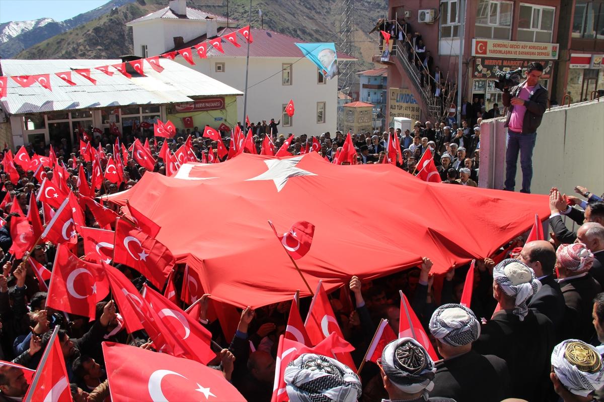 Hakkari'de teröre lanet yürüyüşü