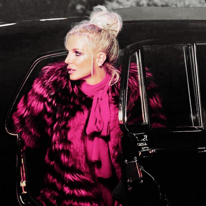 Britney Spears İsrail'de seçim erteletti