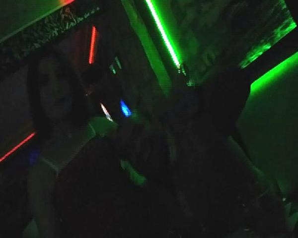 FETÖ yalanıyla dolandırdığı 50 bin lirayı pavyonda harcadı