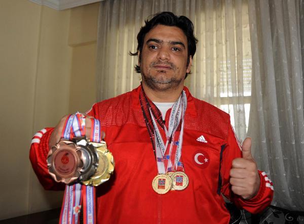 Zayıflama hapı kullanan milli halterci hayatını kaybetti