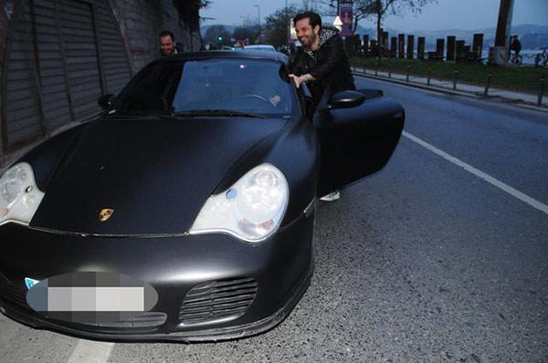 Kenan Doğulu benzini bitince yolda kaldı