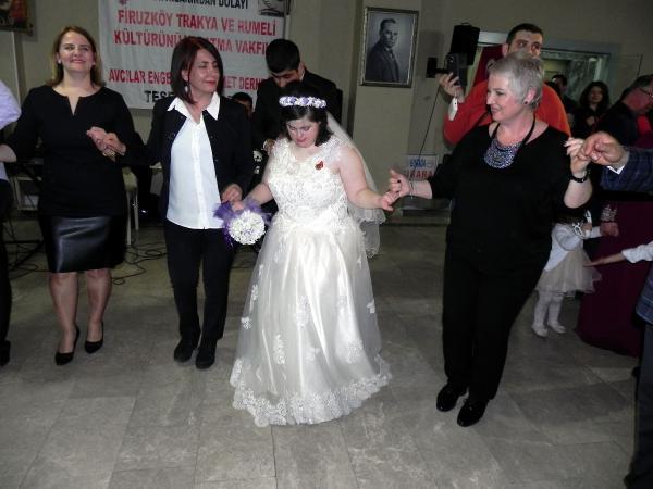 Down sendromlu Çiğdem’in gelinlik hayali gerçek oldu