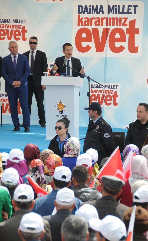 Nurettin Canikli: FETÖ'cüler bukalemun gibi