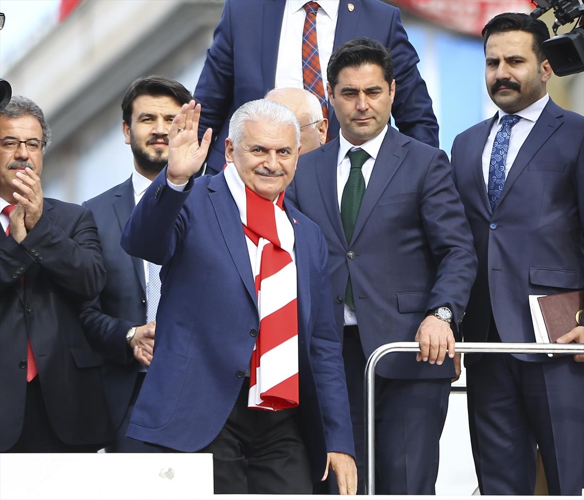 Binali Yıldırım Ankara'da konuştu