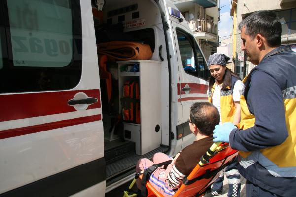 Felçli hasta ambulansta oy kullandı