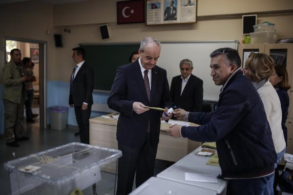 İlker Başbuğ oyunu kullandı