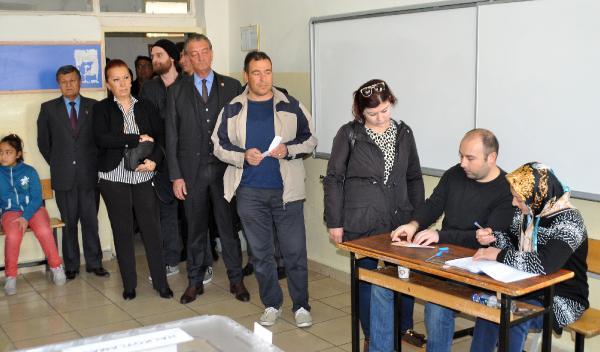 Hüsnü Bozkurt oyunu kullandı