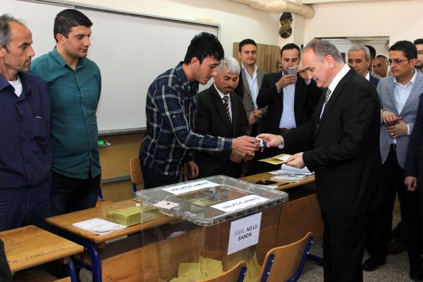 Bakan Özlü, Düzce'de oyunu kullandı