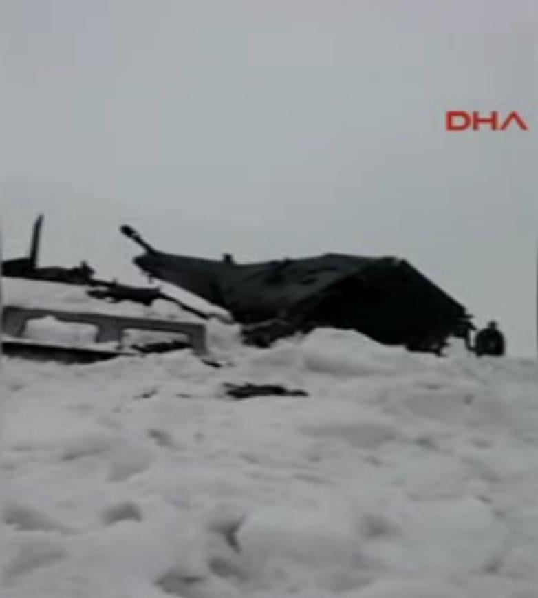 Tunceli'deki helikopter kazasından ilk görüntüler