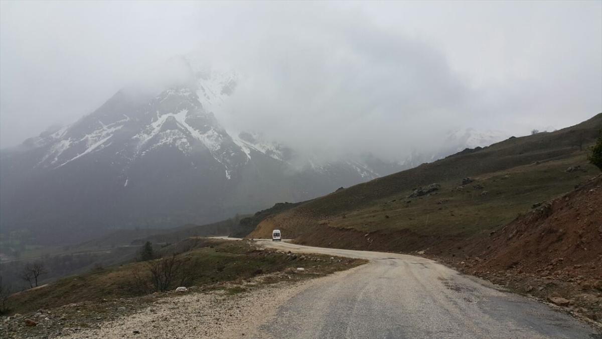 Tunceli'de polisleri taşıyan helikopter düştü